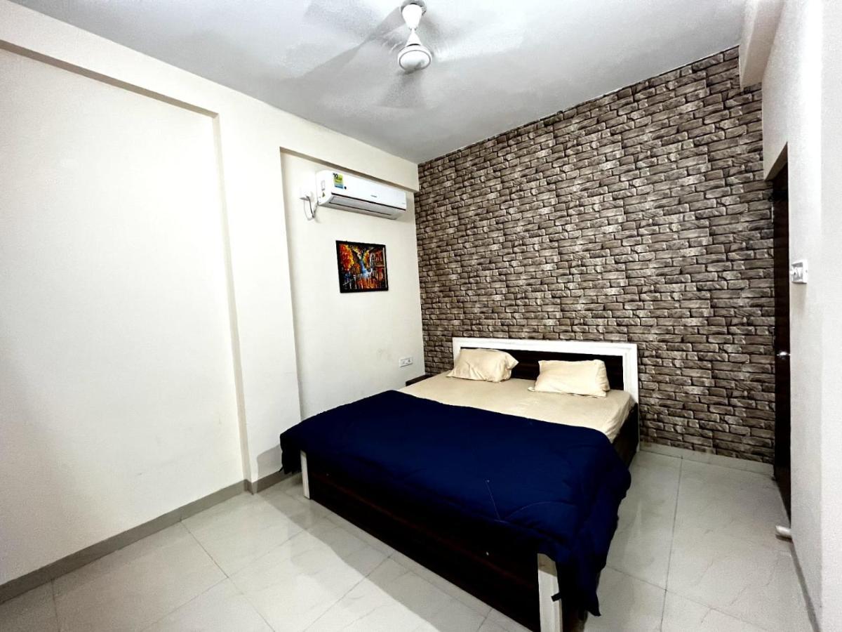 Staeg Heart Of City 2Bhk - 201 Indore Exterior photo